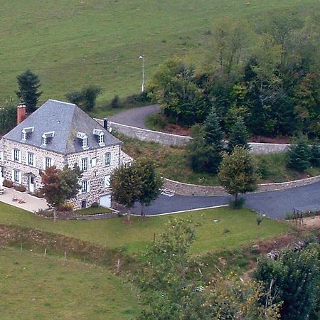 Maison D'Hotes La Nichee Rochefort-Montagne エクステリア 写真