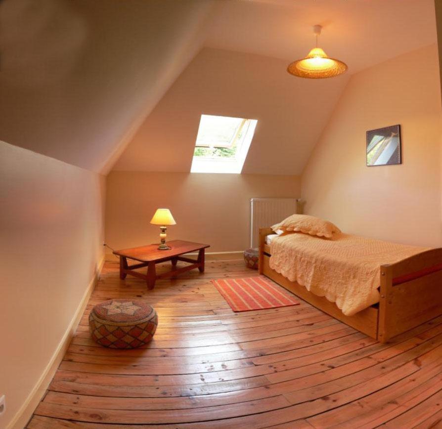 Maison D'Hotes La Nichee Rochefort-Montagne エクステリア 写真